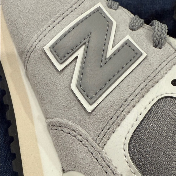 New Balance Gray and Burgundy Sneakers - Picture 6 of 7